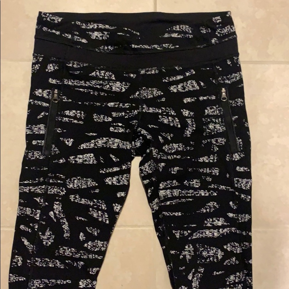 Lululemon cropped leggings